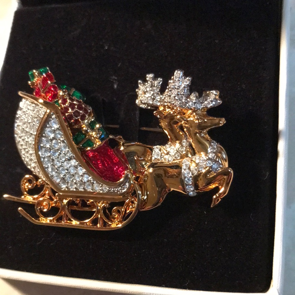 Swarovski- “Here Come Santa Clause”